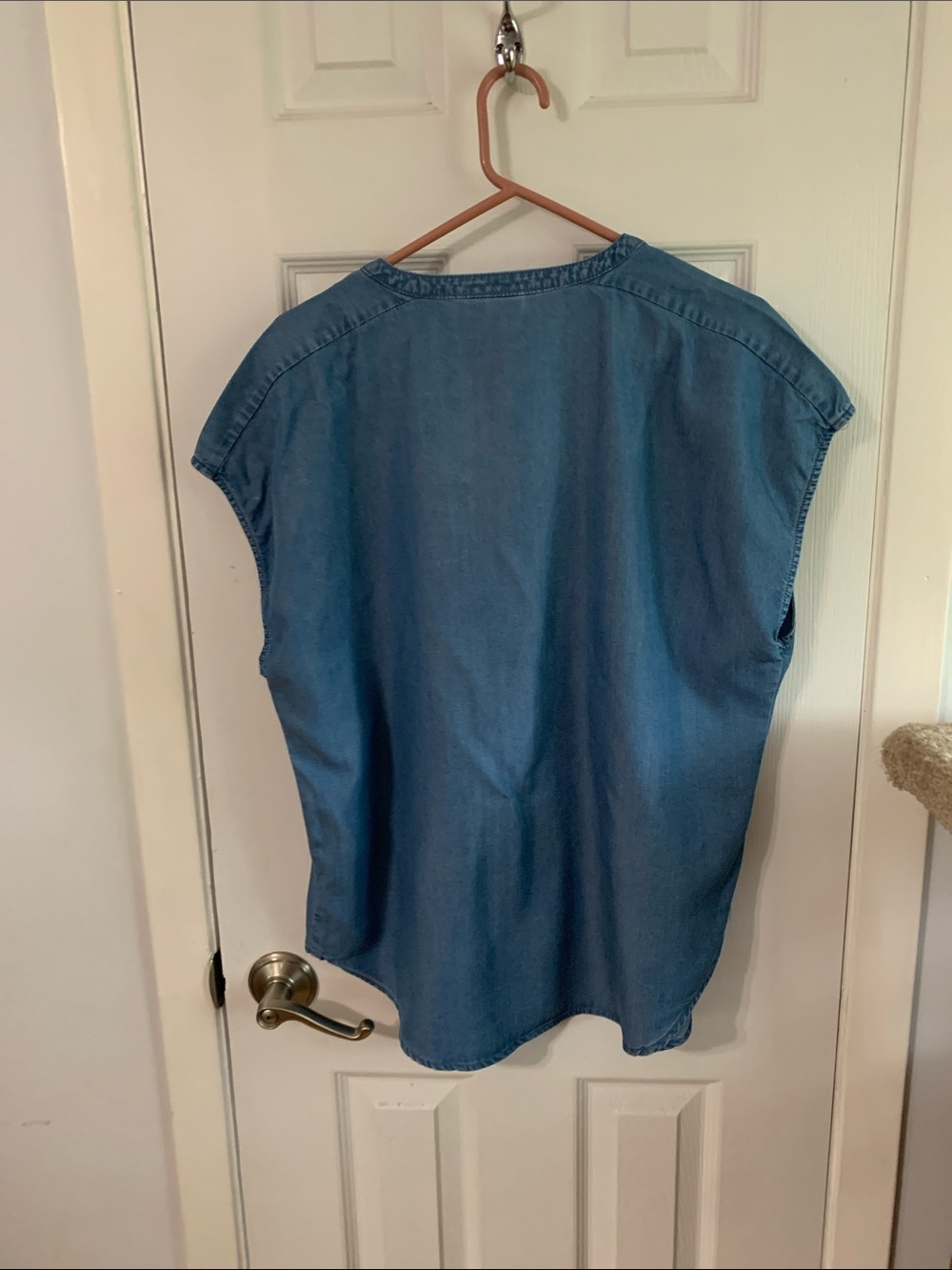 Liz Claiborne Blue Chambray Split-Neck Tunic Blouse - Picture 3 of 7